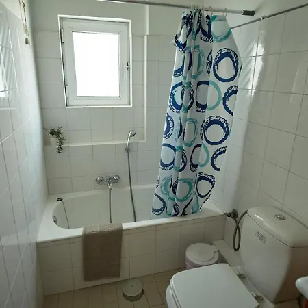 شقة μονοκατοικία στο κέντρο με τζάκι *