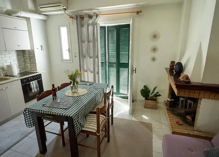 Апартаменты μονοκατοικία στο κέντρο με τζάκι