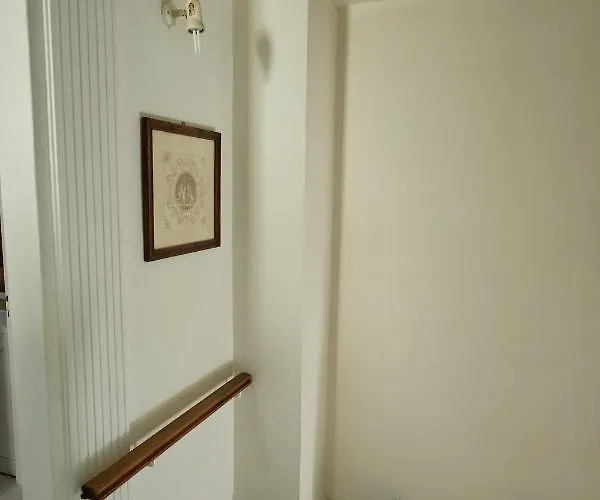 μονοκατοικία στο κέντρο με τζάκι *