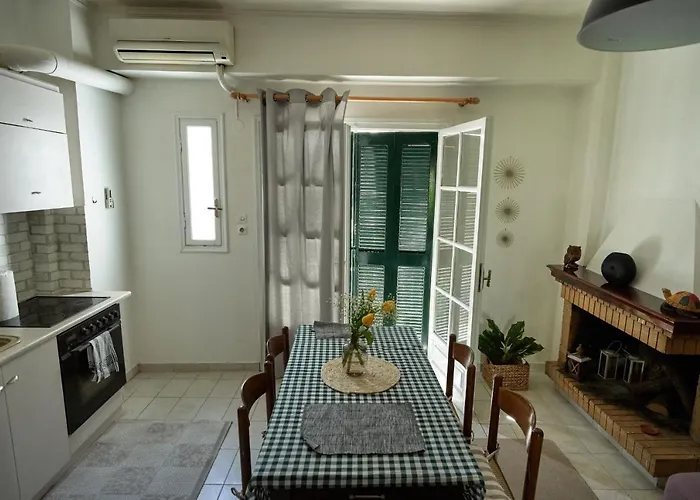 μονοκατοικία στο κέντρο με τζάκι * Патра